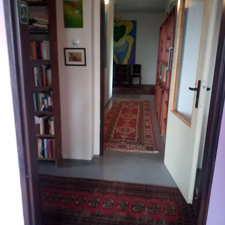 Orli Hnizdo At Chateau Novak Bed and Breakfast