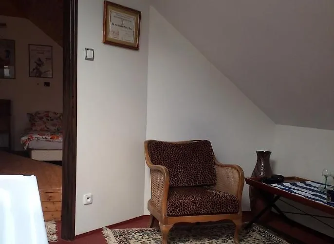 Frühstückspension Orli Hnizdo At Chateau Novak Křivoklát